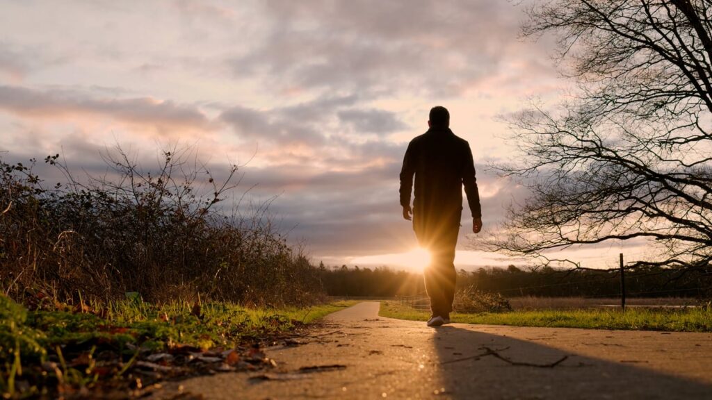 En god behandling av ryggsmerter er å bevege seg.